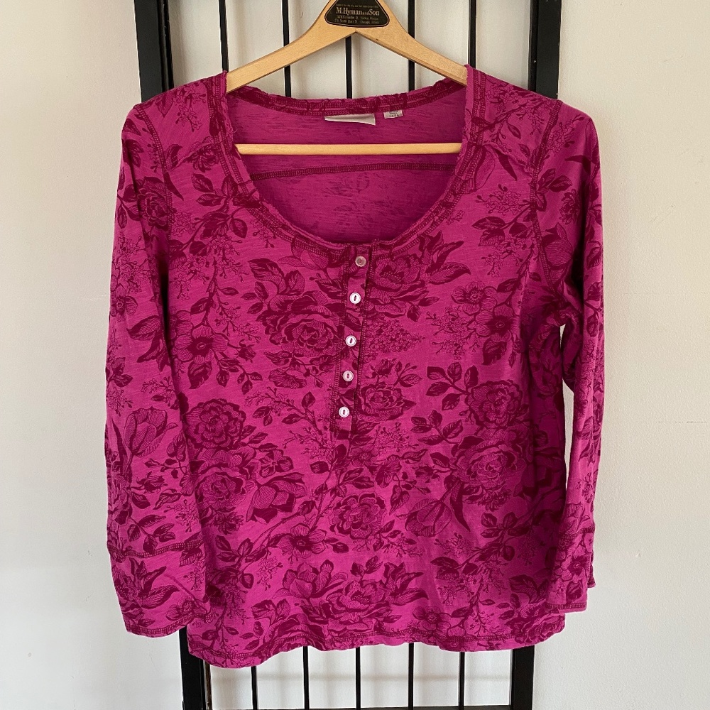 Womans Avenue Raspberry Pink/Purple Button Top